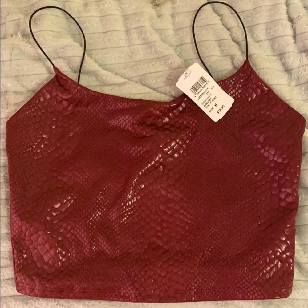Crop top